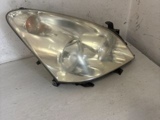 bontott TOYOTA COROLLA VERSO Jobb Fényszóró