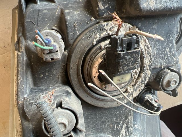 bontott TOYOTA COROLLA VERSO Jobb Fényszóró