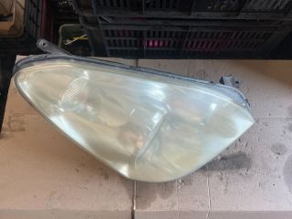 bontott TOYOTA COROLLA VERSO Jobb Fényszóró