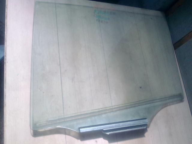 bontott TOYOTA COROLLA VERSO Jobb hátsó Ablak