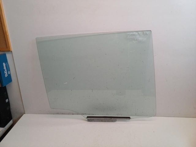 bontott TOYOTA COROLLA VERSO Jobb hátsó Ablak