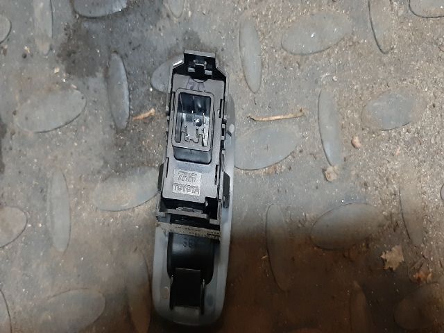 bontott TOYOTA COROLLA VERSO Jobb hátsó Ablakemelő Kapcsoló