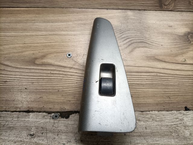 bontott TOYOTA COROLLA VERSO Jobb hátsó Ablakemelő Kapcsoló