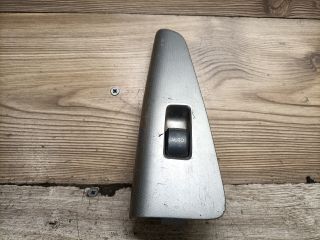 bontott TOYOTA COROLLA VERSO Jobb hátsó Ablakemelő Kapcsoló