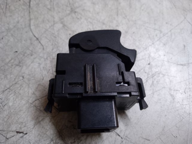 bontott TOYOTA COROLLA VERSO Jobb hátsó Ablakemelő Kapcsoló