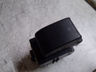 bontott TOYOTA COROLLA VERSO Jobb hátsó Ablakemelő Kapcsoló