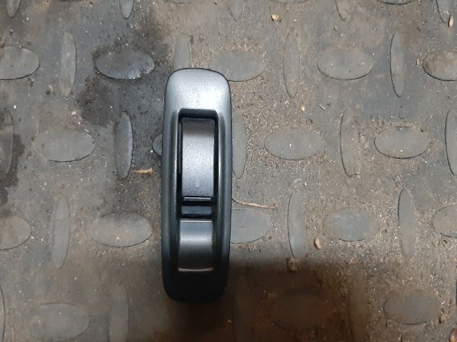 bontott TOYOTA COROLLA VERSO Jobb hátsó Ablakemelő Kapcsoló