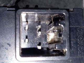 bontott TOYOTA COROLLA VERSO Jobb hátsó Ablakemelő Kapcsoló