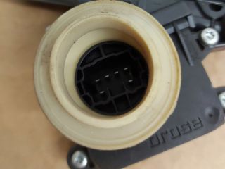 bontott TOYOTA COROLLA VERSO Jobb hátsó Ablakemelő Motor