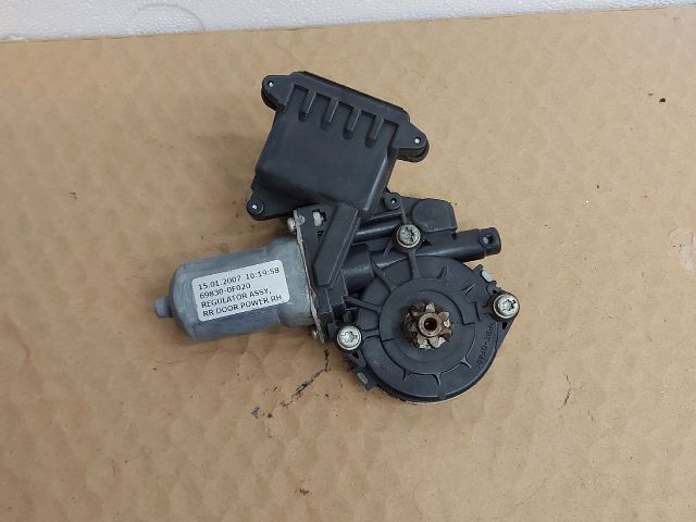 bontott TOYOTA COROLLA VERSO Jobb hátsó Ablakemelő Motor