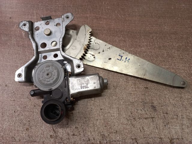 bontott TOYOTA COROLLA VERSO Jobb hátsó Ablakemelő Szerkezet (Elektromos)