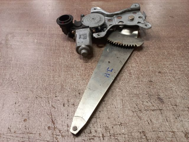 bontott TOYOTA COROLLA VERSO Jobb hátsó Ablakemelő Szerkezet (Elektromos)