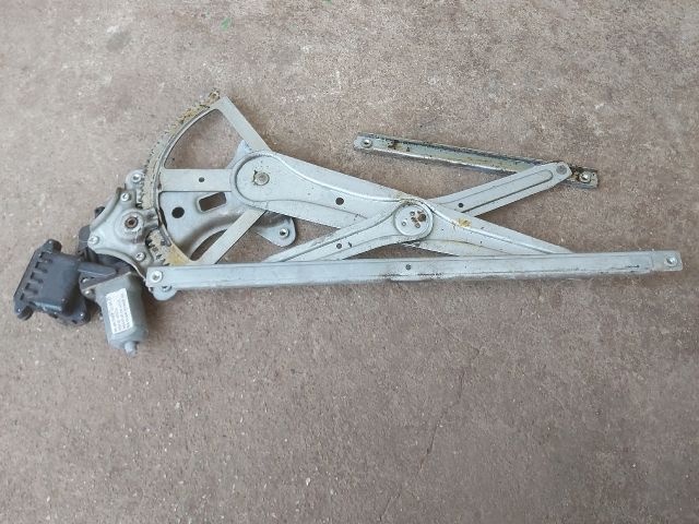 bontott TOYOTA COROLLA VERSO Jobb hátsó Ablakemelő Szerkezet (Elektromos)