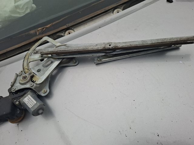 bontott TOYOTA COROLLA VERSO Jobb hátsó Ablakemelő Szerkezet (Elektromos)