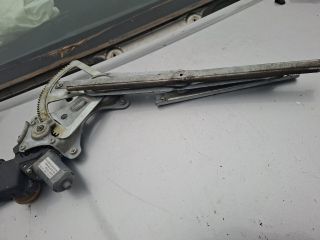 bontott TOYOTA COROLLA VERSO Jobb hátsó Ablakemelő Szerkezet (Elektromos)