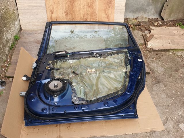 bontott TOYOTA COROLLA VERSO Jobb hátsó Ajtó (Részeivel)