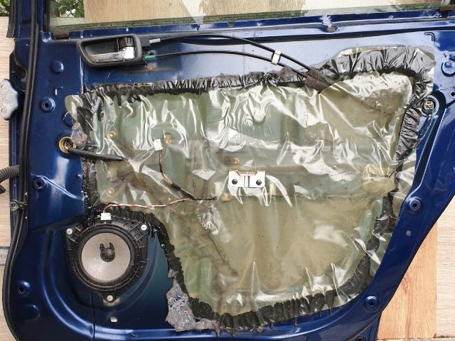 bontott TOYOTA COROLLA VERSO Jobb hátsó Ajtó (Részeivel)