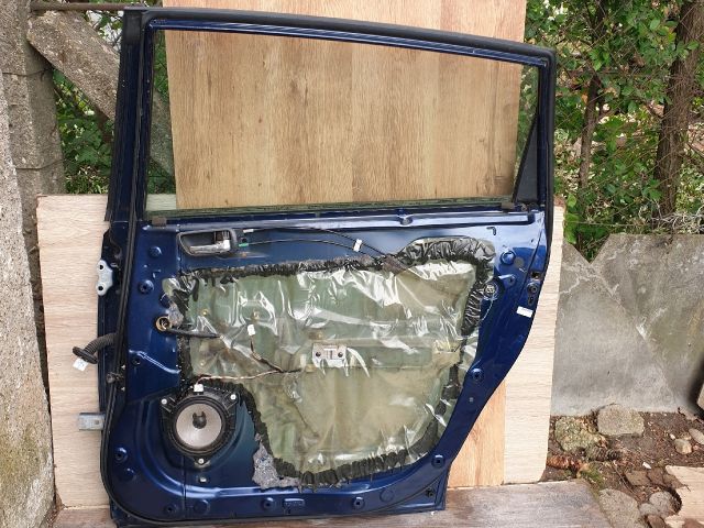 bontott TOYOTA COROLLA VERSO Jobb hátsó Ajtó (Részeivel)