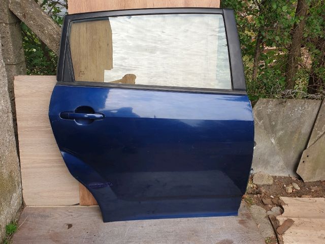 bontott TOYOTA COROLLA VERSO Jobb hátsó Ajtó (Részeivel)
