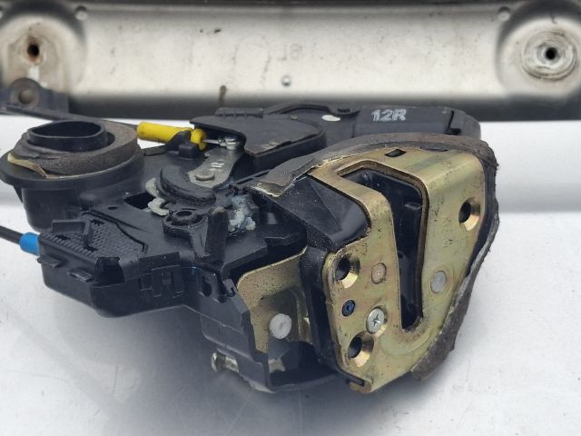 bontott TOYOTA COROLLA VERSO Jobb hátsó Ajtózár