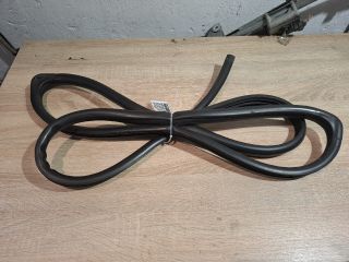 bontott TOYOTA COROLLA VERSO Jobb hátsó Gumikéder