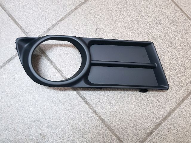 bontott TOYOTA COROLLA VERSO Jobb Ködlámpa Rács