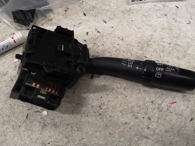 bontott TOYOTA COROLLA VERSO Jobb Kormánykapcsoló Ablaktörlő