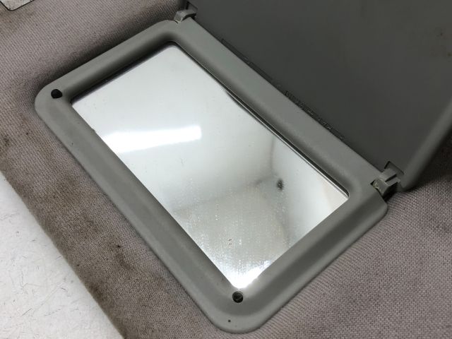 bontott TOYOTA COROLLA VERSO Jobb Napellenző