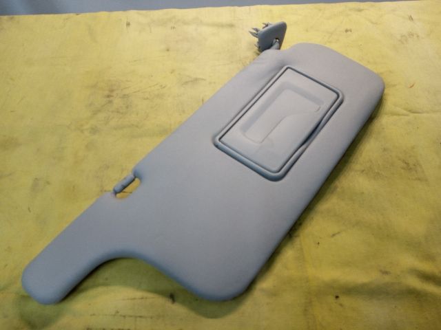 bontott TOYOTA COROLLA VERSO Jobb Napellenző