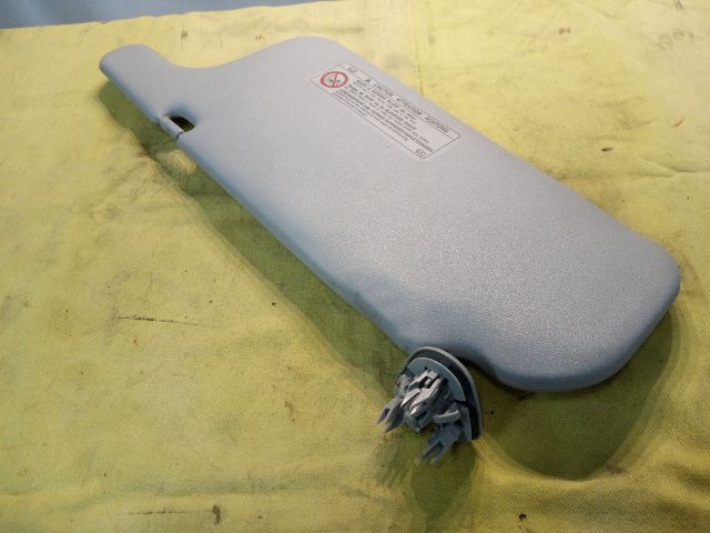 bontott TOYOTA COROLLA VERSO Jobb Napellenző