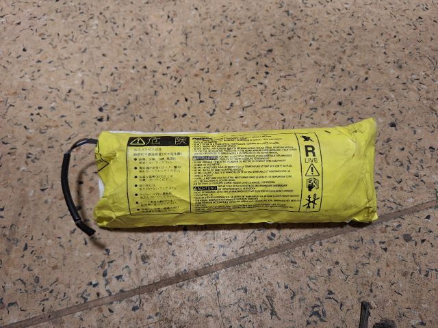 bontott TOYOTA COROLLA VERSO Jobb Oldallégzsák