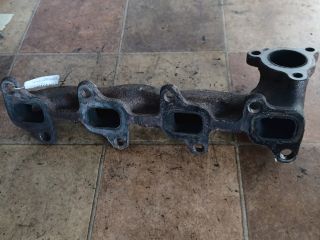 bontott TOYOTA COROLLA VERSO Kipufogó Közösítő