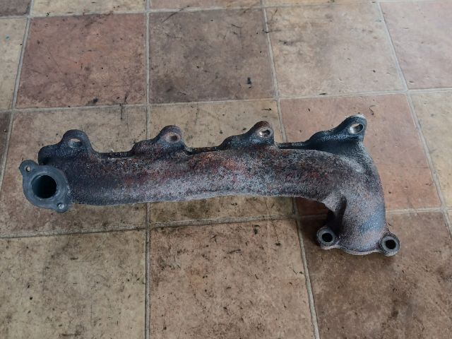 bontott TOYOTA COROLLA VERSO Kipufogó Közösítő