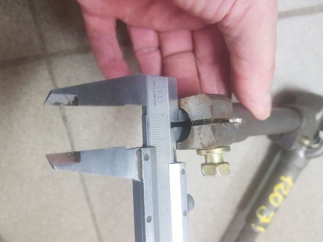 bontott TOYOTA COROLLA VERSO Kormánykardán