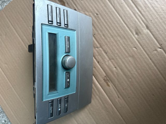 bontott TOYOTA COROLLA VERSO Középkonzol Vezérlő Panel