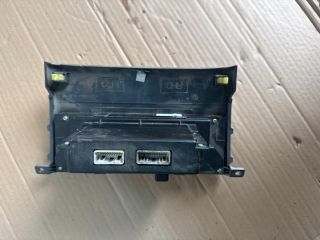 bontott TOYOTA COROLLA VERSO Középkonzol Vezérlő Panel