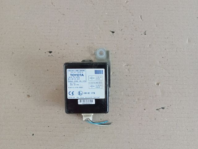 bontott TOYOTA COROLLA VERSO Központizár Elektronika