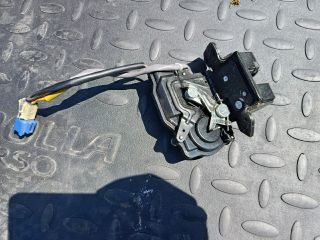 bontott TOYOTA COROLLA VERSO Központizár Motor Csomagtérajtó