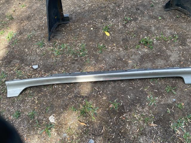 bontott TOYOTA COROLLA VERSO Küszöb Burkolat