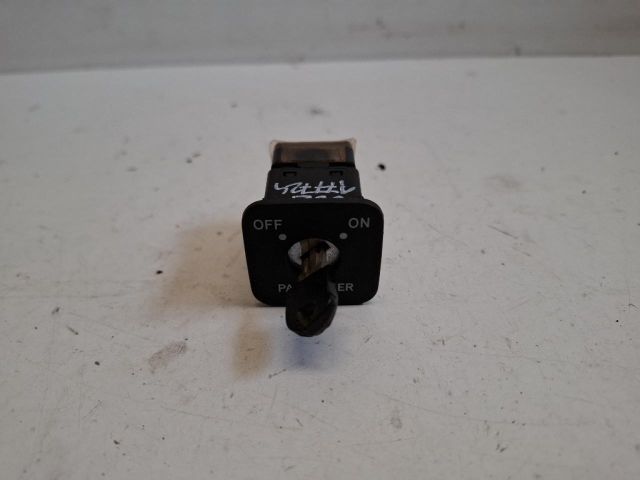 bontott TOYOTA COROLLA VERSO Légzsák Kapcsoló