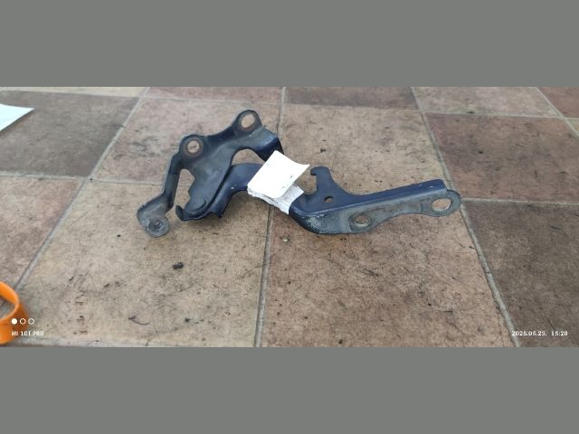 bontott TOYOTA COROLLA VERSO Motorháztető Bal Zsanér