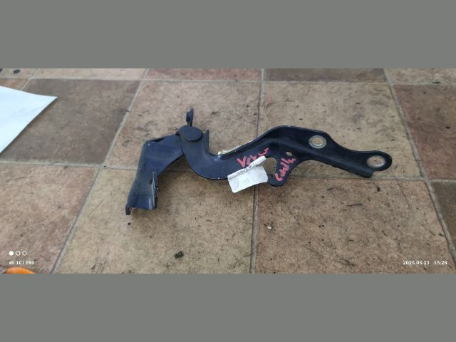 bontott TOYOTA COROLLA VERSO Motorháztető Bal Zsanér