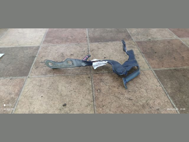 bontott TOYOTA COROLLA VERSO Motorháztető Bal Zsanér