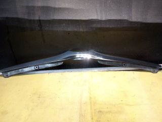 bontott TOYOTA COROLLA VERSO Motorháztető Díszléc Első