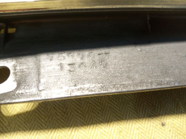 bontott TOYOTA COROLLA VERSO Motorháztető Díszléc Első