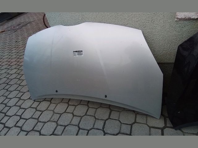 bontott TOYOTA COROLLA VERSO Motorháztető