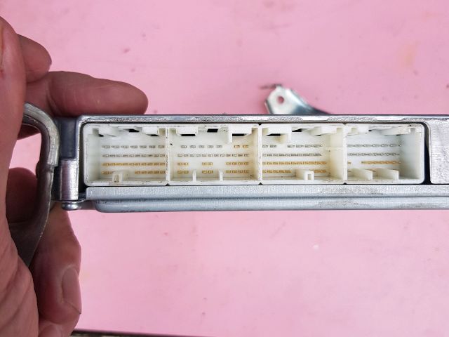 bontott TOYOTA COROLLA VERSO Motorvezérlő