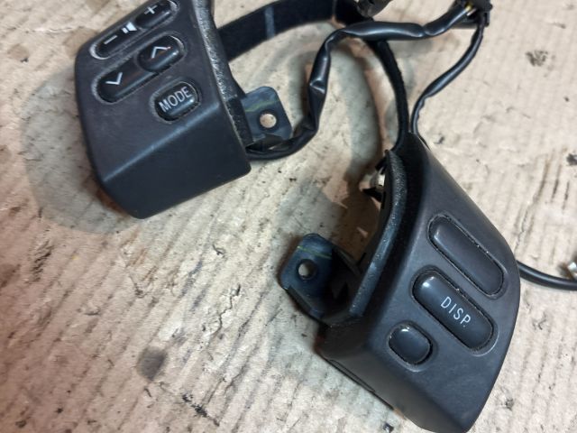 bontott TOYOTA COROLLA VERSO Multikormány Kapcsoló Pár