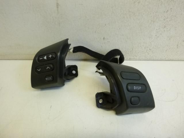 bontott TOYOTA COROLLA VERSO Multikormány Kapcsoló Pár