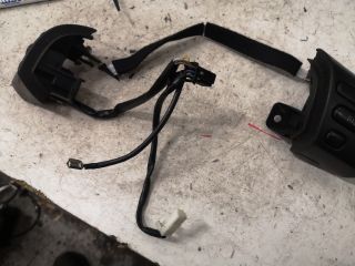 bontott TOYOTA COROLLA VERSO Multikormány Kapcsoló Pár